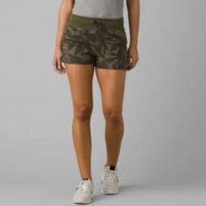 Prana green camo drawstring shorts w/ pockets size XL